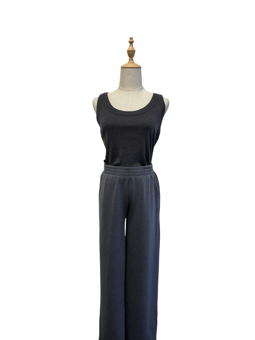 100% Wool Sleeveless Scoop Top - Rib